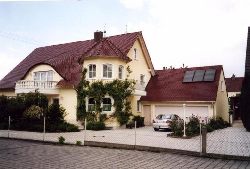 Dachneueindeckung an einem Wohnhaus in Meitingen